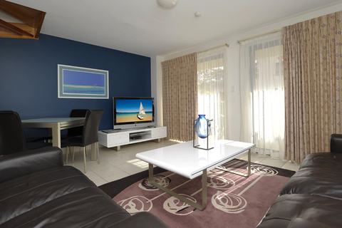 Nelson Bay Breeze Holiday Apartments - Tourism TAS 11