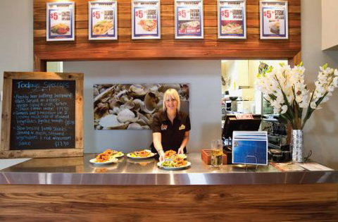 Park Beach Hotel Motel - Tourism TAS 1