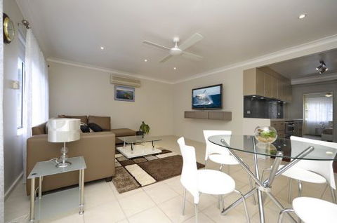 Shoal Bay Inn - Tourism TAS 1