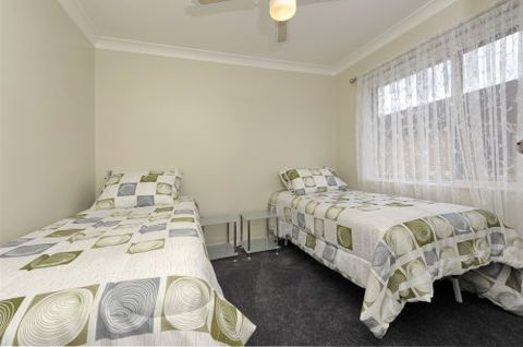 Shoal Bay Inn - Tourism TAS 5