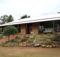 Yayl Lodge Bed  Breakfast - Tourism TAS