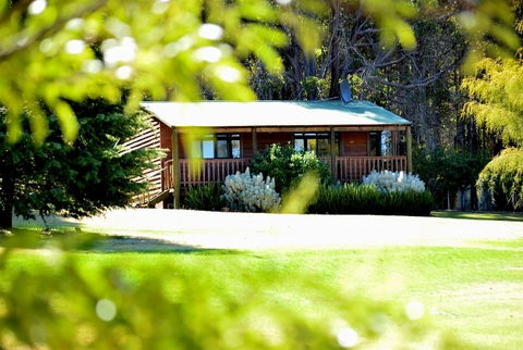 Diamond Forest Cottages Farmstay - Tourism TAS 1