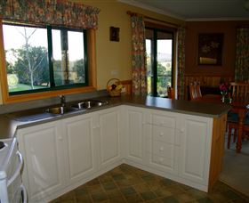 Viewenmore Villa Bed & Breakfast - Tourism TAS 3