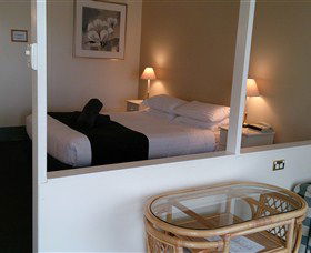 Abel Tasman Airport Motor Inn - Tourism TAS 2