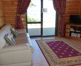 Windermere Cabins - Tourism TAS 3