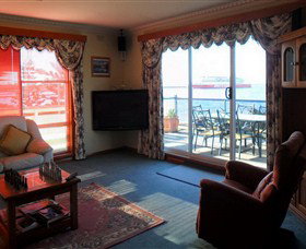 Alice Beside The Sea - Tourism TAS 3