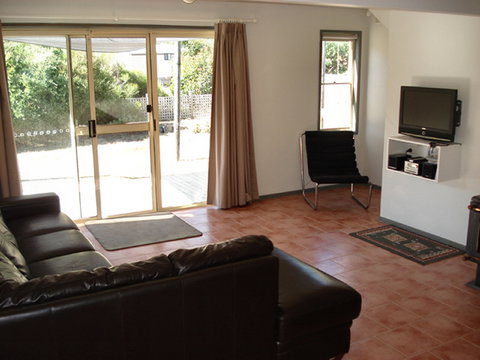 The Big Blue Retreat - Tourism TAS 1