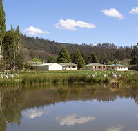 Giants' Table and Cottages
