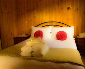 Maydena Country Cabins Accommodation & Alpaca Stud - Tourism TAS 1