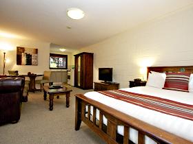 Grosvenor Court Apartments - Tourism TAS 1