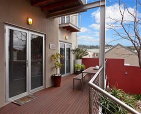TWOFOURTWO Boutique Apartments - Hobart Tourism 4