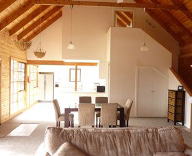 Pinot Cottage On Charles Reuben Estate - Tourism TAS 2