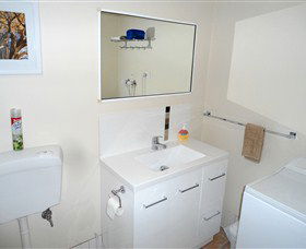 Ashwood Apartments - Bellerive - Tourism TAS 1