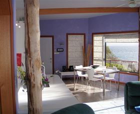 Larus Waterfront Cottage - Tourism TAS 3