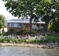 Waterside Accommodation - Derwent Hideaway - Tourism TAS