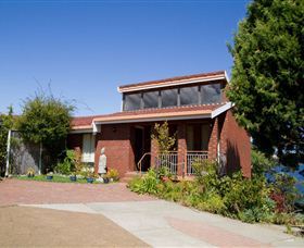 Waterside Accommodation - Derwent Retreat - Tourism TAS 0