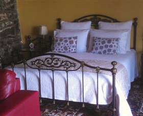Touchwood Cottages & Craft Gallery & Cafe - Tourism TAS 2