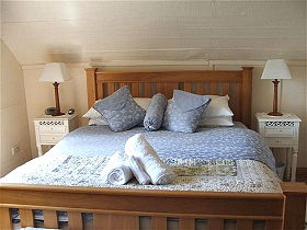 Hide-Away Cottage Retreat - Hobart Tourism 1