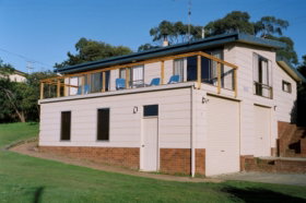 Three Peaks Holiday Rentals - Tourism TAS 0