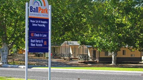 Ball Park Caravan Park - Hobart Tourism 0