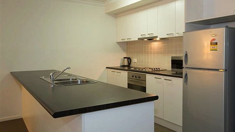 Quest Sale Serviced Apartments - Tourism TAS 5