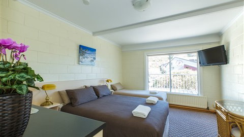 Falls Creek Hotel - Tourism TAS 0