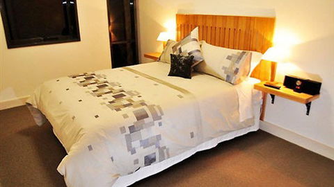 Yarra Valley Grand Hotel - Hobart Tourism 0