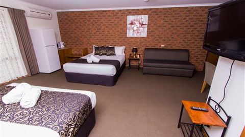 Advance Motel - Tourism TAS 4