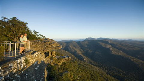 Country Plaza Halls Gap - Tourism TAS 4