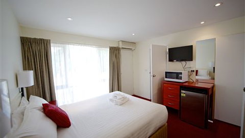 Sanctuary House Resort Motel - Hobart Tourism 4
