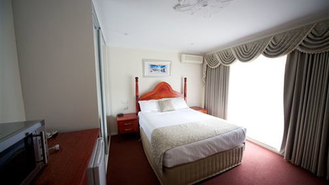 Sanctuary House Resort Motel - Hobart Tourism 3