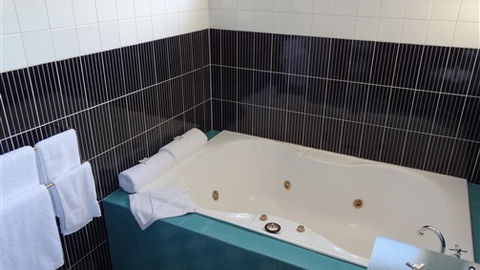 Hermitage Motor Inn - Tourism TAS 5
