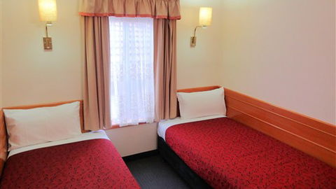 Hermitage Motor Inn - Tourism TAS 7