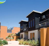 Lornebeach Apartments