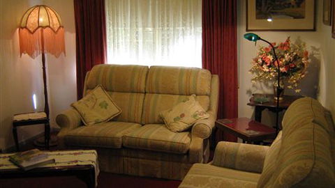Cuddledoon Cottages B&B - Hobart Tourism 3