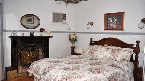 Cuddledoon Cottages B&B - Hobart Tourism 1