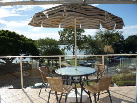 Regatta Riverfront Apartments - Tourism TAS 3