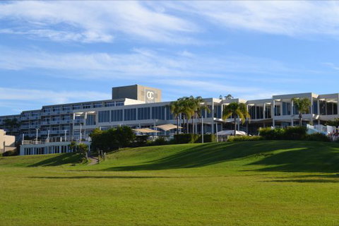 Absolute Beachfront Opal Cove Resort - Tourism TAS 1