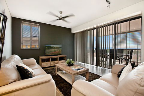 Ananya Executive - Hobart Tourism 0