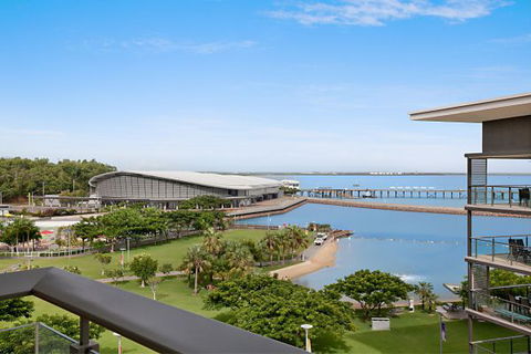 Ananya Executive - Hobart Tourism 1