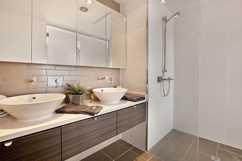 Ananya Executive - Hobart Tourism 7