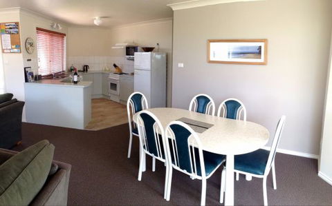 Captain's Quarters Bermagui - Hobart Tourism 9