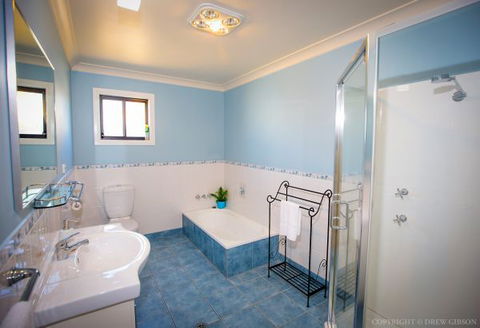 Dell-Lee Cottage - Hobart Tourism 5