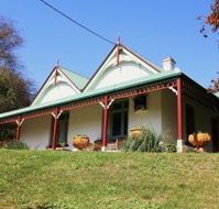 Ravenscroft and The Cottage - Tourism TAS