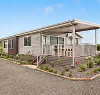 The Lake House Rothbury - Hobart Tourism