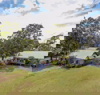 Vineyard Hill Resort - Hobart Tourism