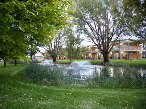 Parklands Resort And Conference Centre - Hobart Tourism 1