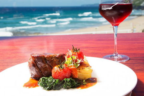 Quality Hotel NOAHS On The Beach - Tourism TAS 7