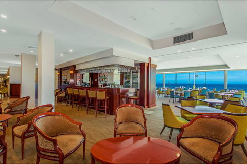 Quality Hotel NOAHS On The Beach - Tourism TAS 8