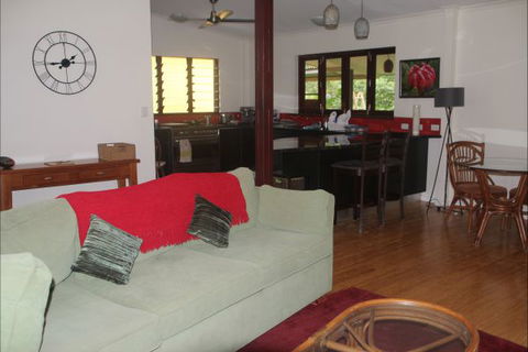 Rakhi Retreat - Tourism TAS 3